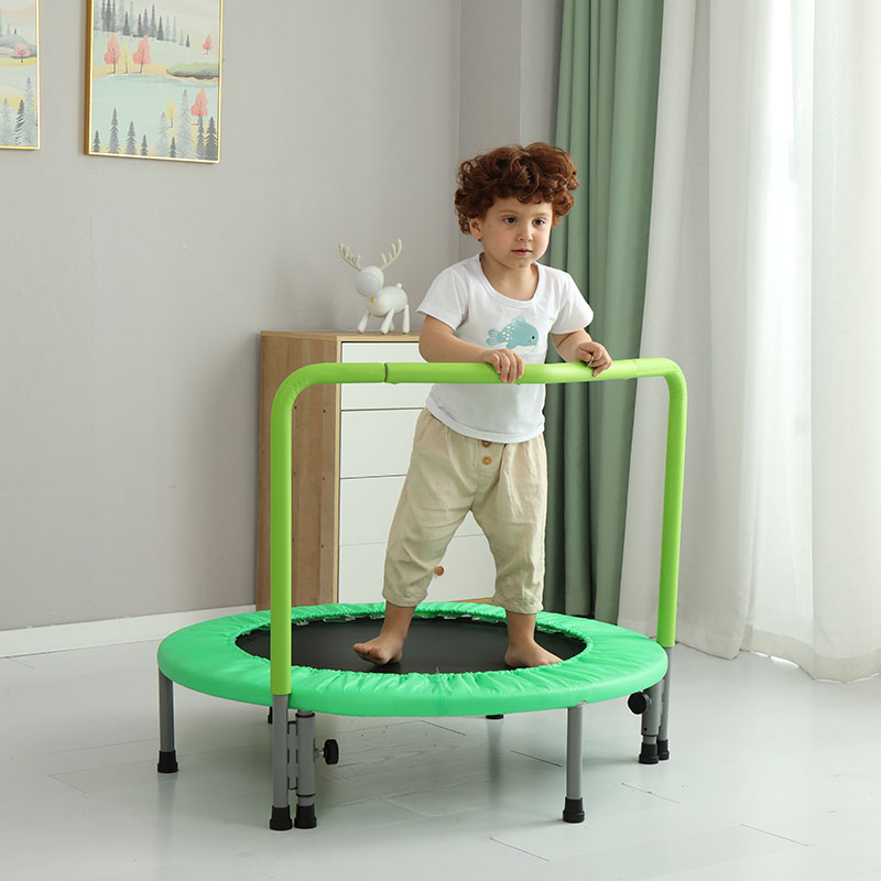 感统训练儿童蹦床 室内家用带扶手弹跳床 幼儿园早教体适能器材